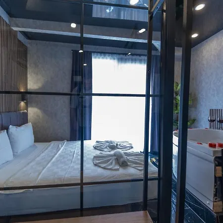 Mrt Suites Lara Aparthotel