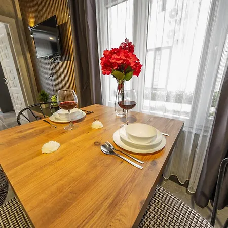 Mrt Suites Lara