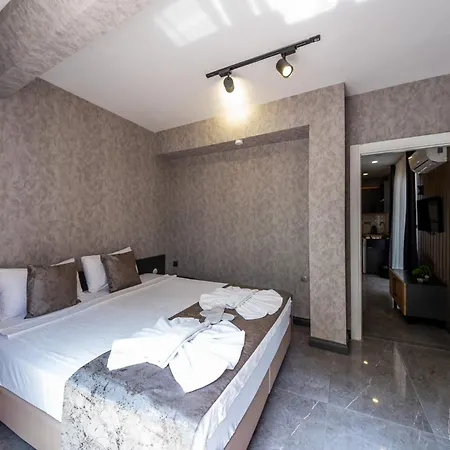 Mrt Suites Lara *