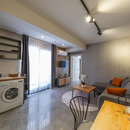 Apart Otel Mrt Lara 3*