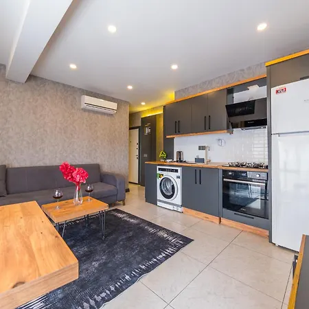 Mrt Suites Lara *