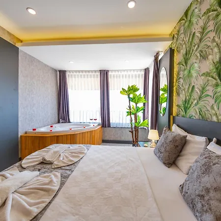 Mrt Lara Apart Otel 3*