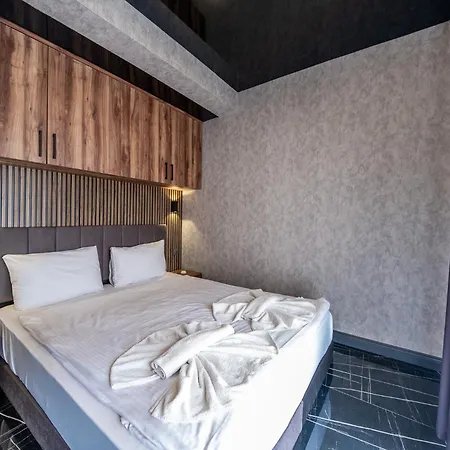 Mrt Suites Lara Aparthotel