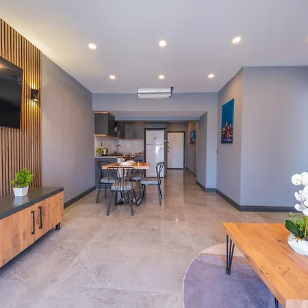 Hotel de apartamente Mrt Lara 4*