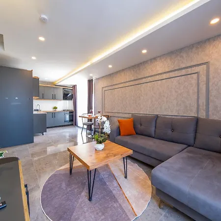 Mrt Suites Lara