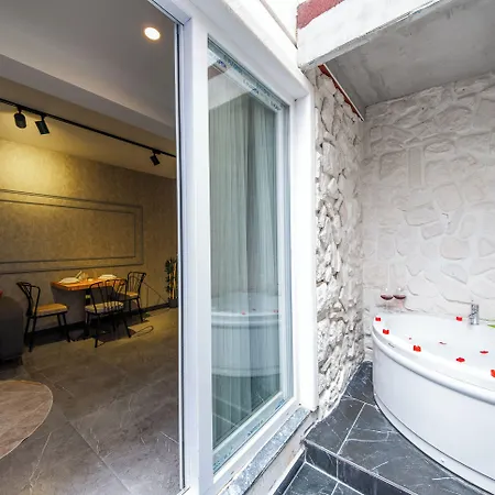 Mrt Lara Apart Otel Antalya